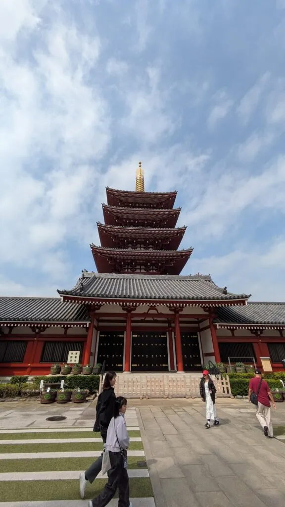 La pagode à cinq étages du temple Senso-ji à Asakusa, Tokyo