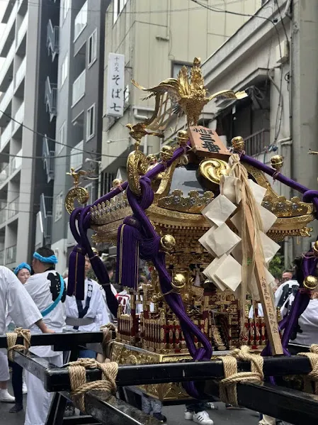 Mikoshi — Matsuri, plongée au cœur d'un festival traditionnel japonais
