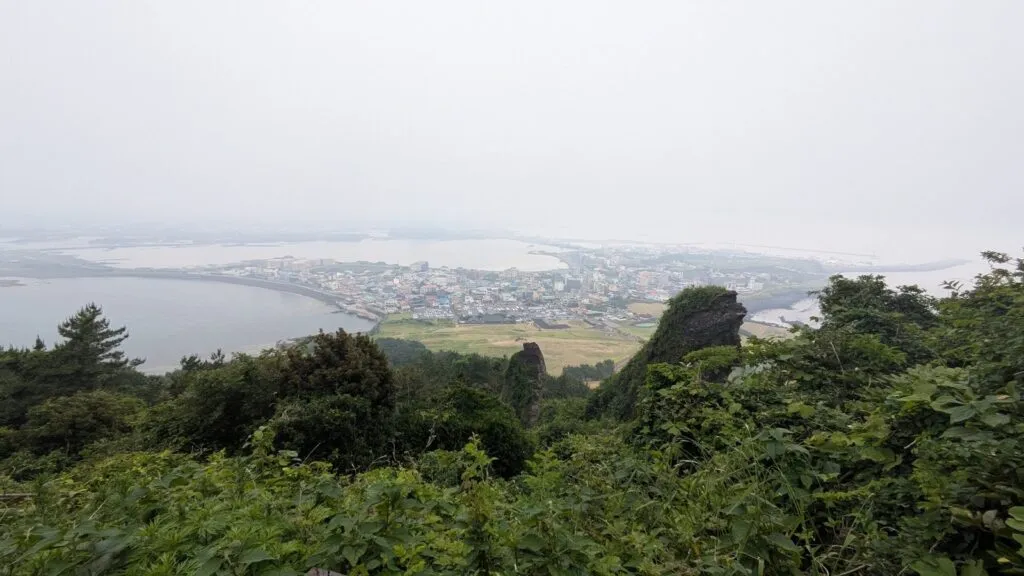 Randonnée à Seongsan Ilchulbong, joyau de l’île de Jeju
